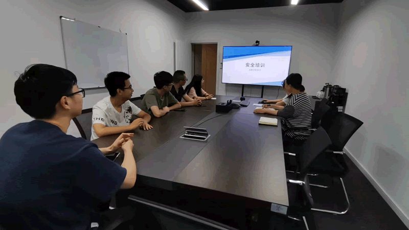 会计培训机构根据其课程设置、教学方式、师资力量等方面，可以分为以下几类：